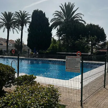 Cerca De La Playa *